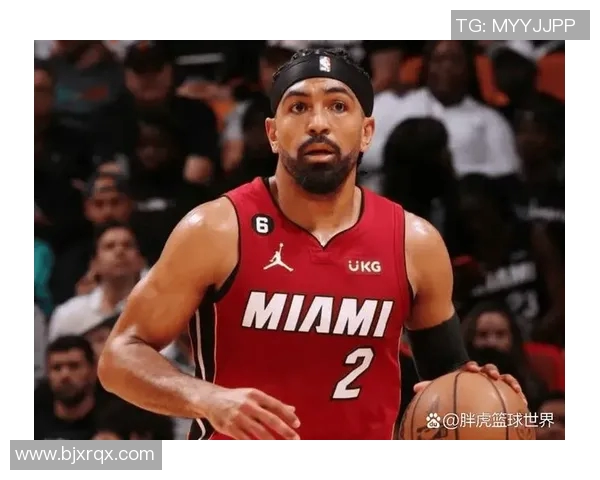 德文·布克33分全能表现难敌杰伦·约翰逊,NBA常规赛三分纪录之夜锁定今日最佳球员 德文·布克33分全能表现难敌杰伦·约翰逊,NBA常规赛三分纪录之夜锁定今日最佳球员